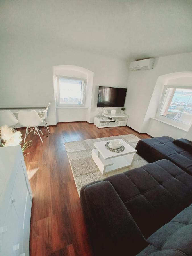 Niko 1 Apartment Mali Losinj Exterior photo